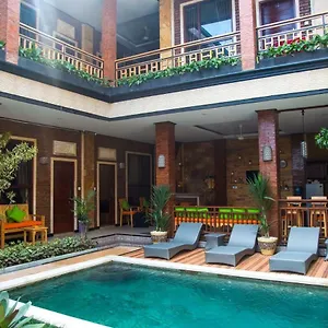 https://outpost-canggu-coliving-villa.ubudhotelsnow.com